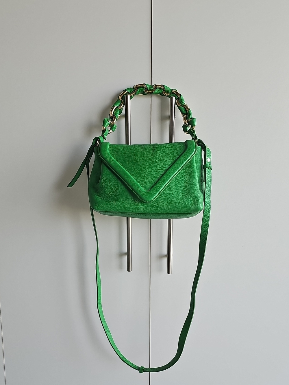 Vince Camuto Bright Green Pebbled Leather Shoulder Bag with Chain-Wrapped Handle
